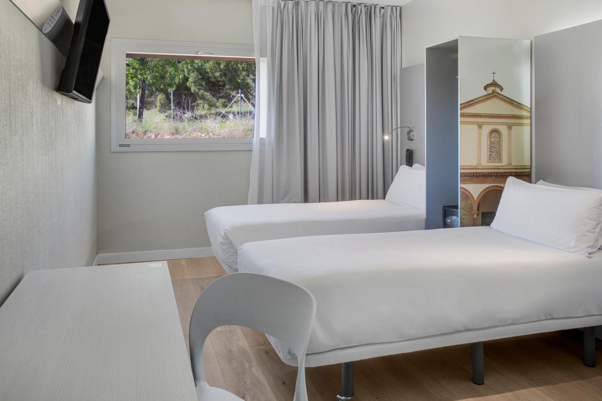 B&B Hotel Figueres Фігерас Екстер'єр фото