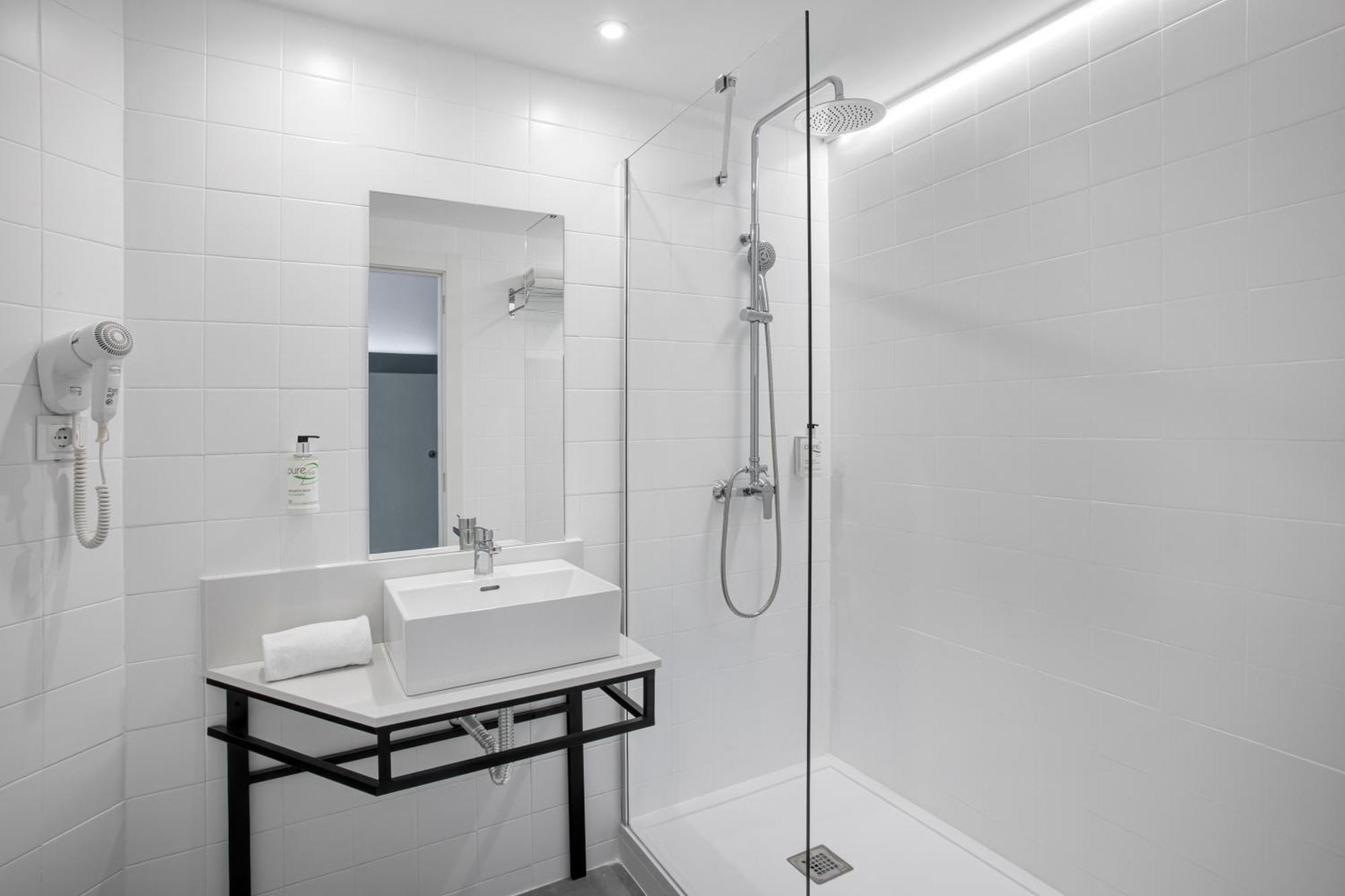 B&B Hotel Figueres Фігерас Екстер'єр фото