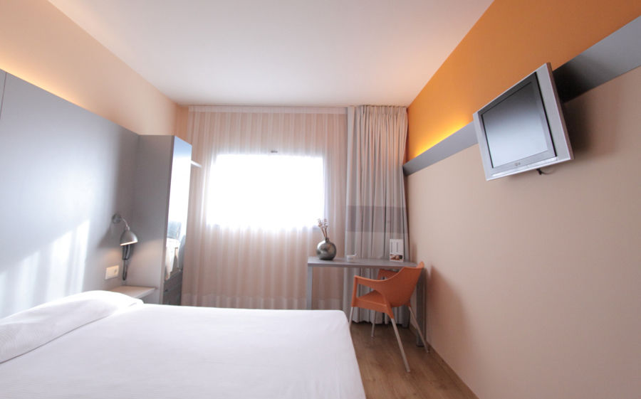 B&B Hotel Figueres Фігерас Екстер'єр фото